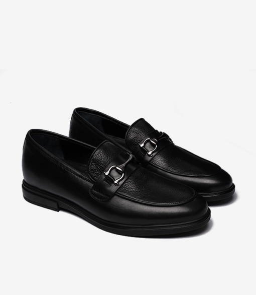 MOCASSIN EN CUIR NOIR AVEC APPLIQUÉ MÉTALLIQUE V9CT 250001