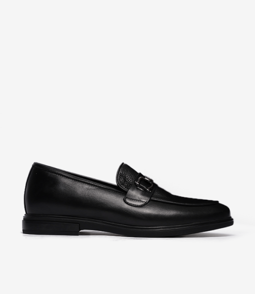 MOCASSIN EN CUIR NOIR AVEC APPLIQUÉ MÉTALLIQUE V9CT 250001 – Image 3